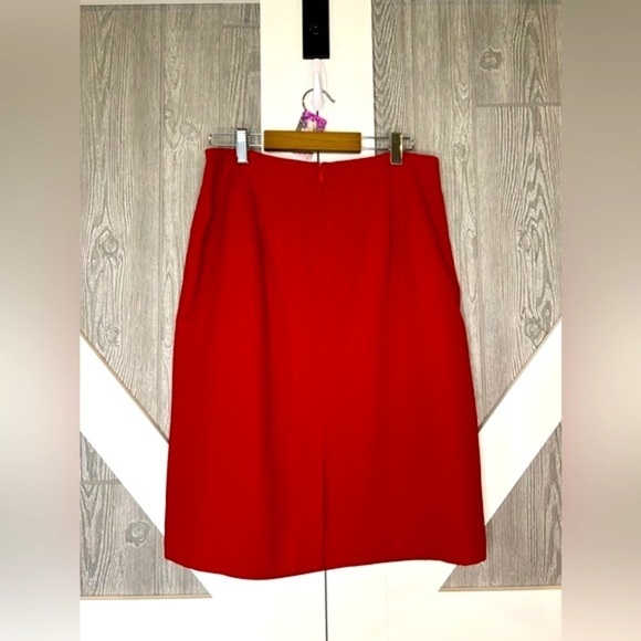 D20.05 Chaus Red Skirt Wrap Look 8 - Picture 4 of 5